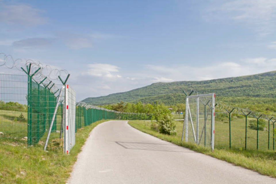 크로아티아 국경 통제 강화로 이주 압박이 가중되고 있습니다.