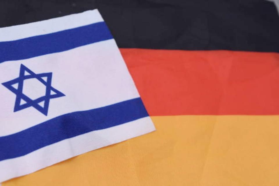독일 국가, 이스라엘에 시민권 지원 요구