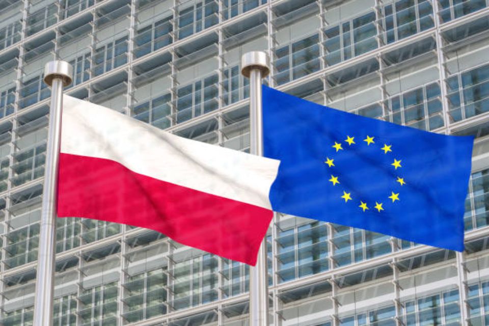 폴란드 총리: EU 이주 계획에 따라 